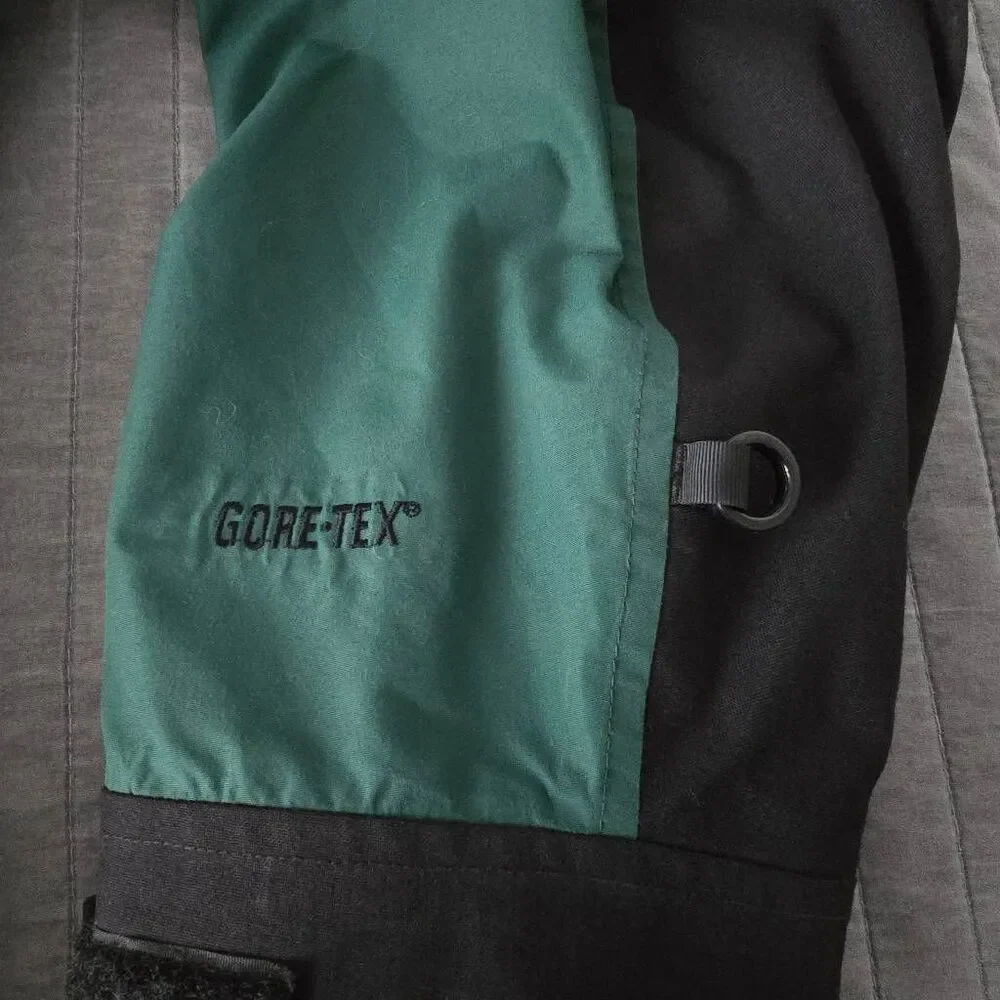 ​Vintage The North Face 1990 Mountain Jacket Gore-Tex Green Black XL Coat 90s